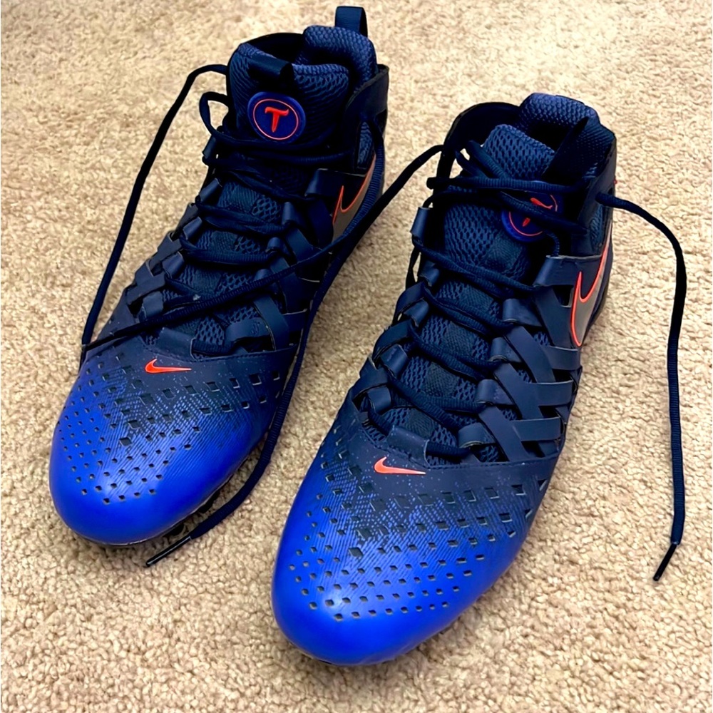 Nike Mens Cleats Size 15 EUC blue and black color wave